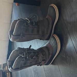 Sorel Joan of arc snow boots